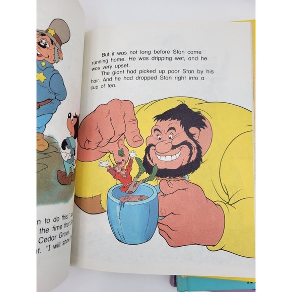 Lot of 4 Vtg Walt Disney Fun-To-Read books #1, 2, 5, 19 Pooh Mickey Thumper Road - Picture 7 of 12